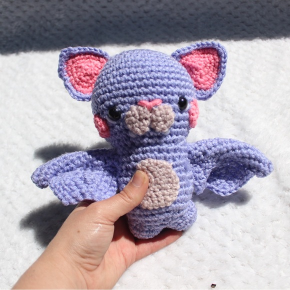Crochet arigurumi- Luna the Bat - Picture 3 of 4